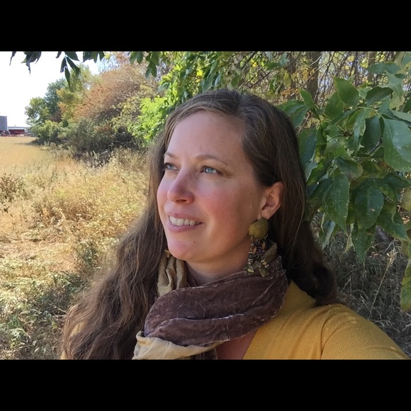 Meet your Posher, Erin - Picture 5 of 8